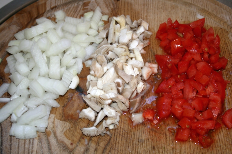 02. Verduras cortadas para calabacines rellenos de gambas y verduras
