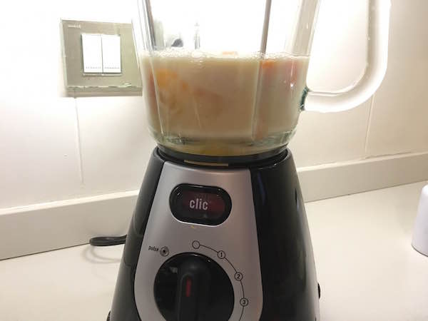 03. Batir liquidos para el fitcocho de zanahoria y mandarina en tu blog de recetas fitnes y blog de fitness para mujeres