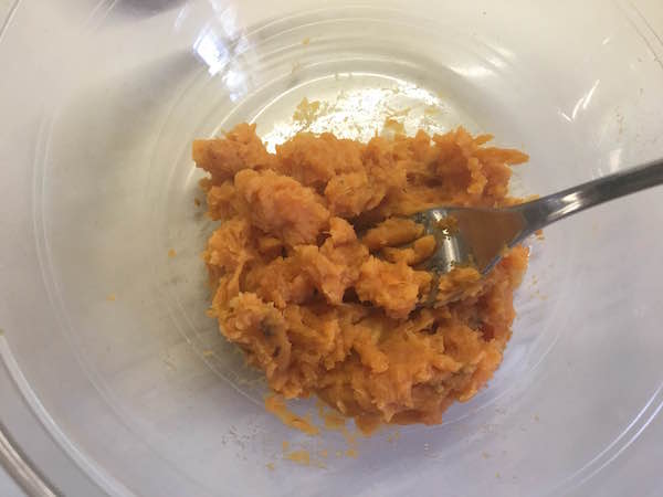 03. HAcer pure la batata las galletas de avena y batata en blog de fitness para mujeres