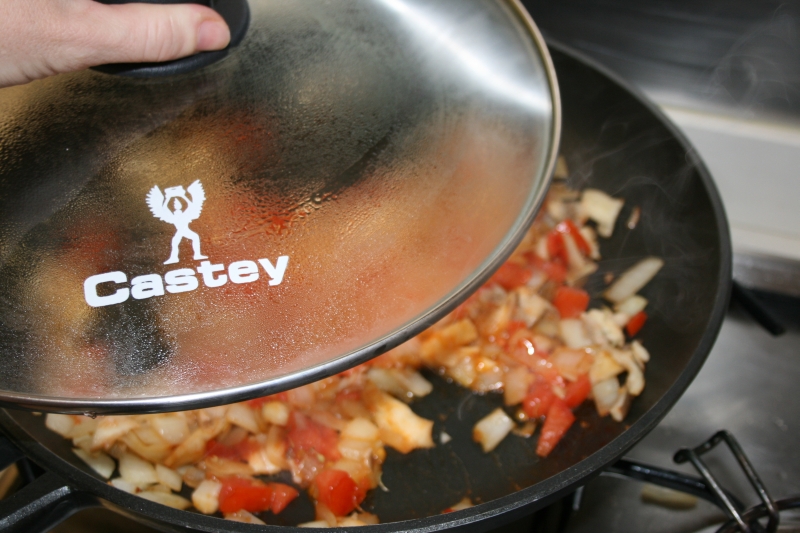 04. Tapar las verduras de los calabacines rellenos de gambas y verduras
