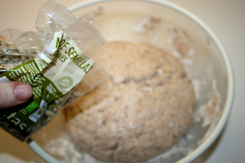 07. Repartir semillas en el pan integral de espelta