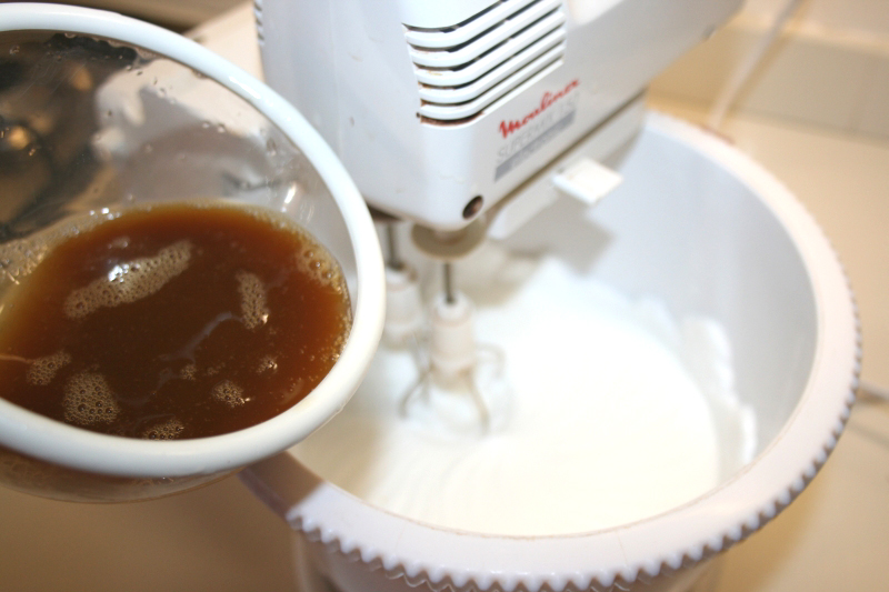 07. añadimos la vainilla y gelatina para mousse de vainilla y almendras en blog de recetas fitness y blog de fitness